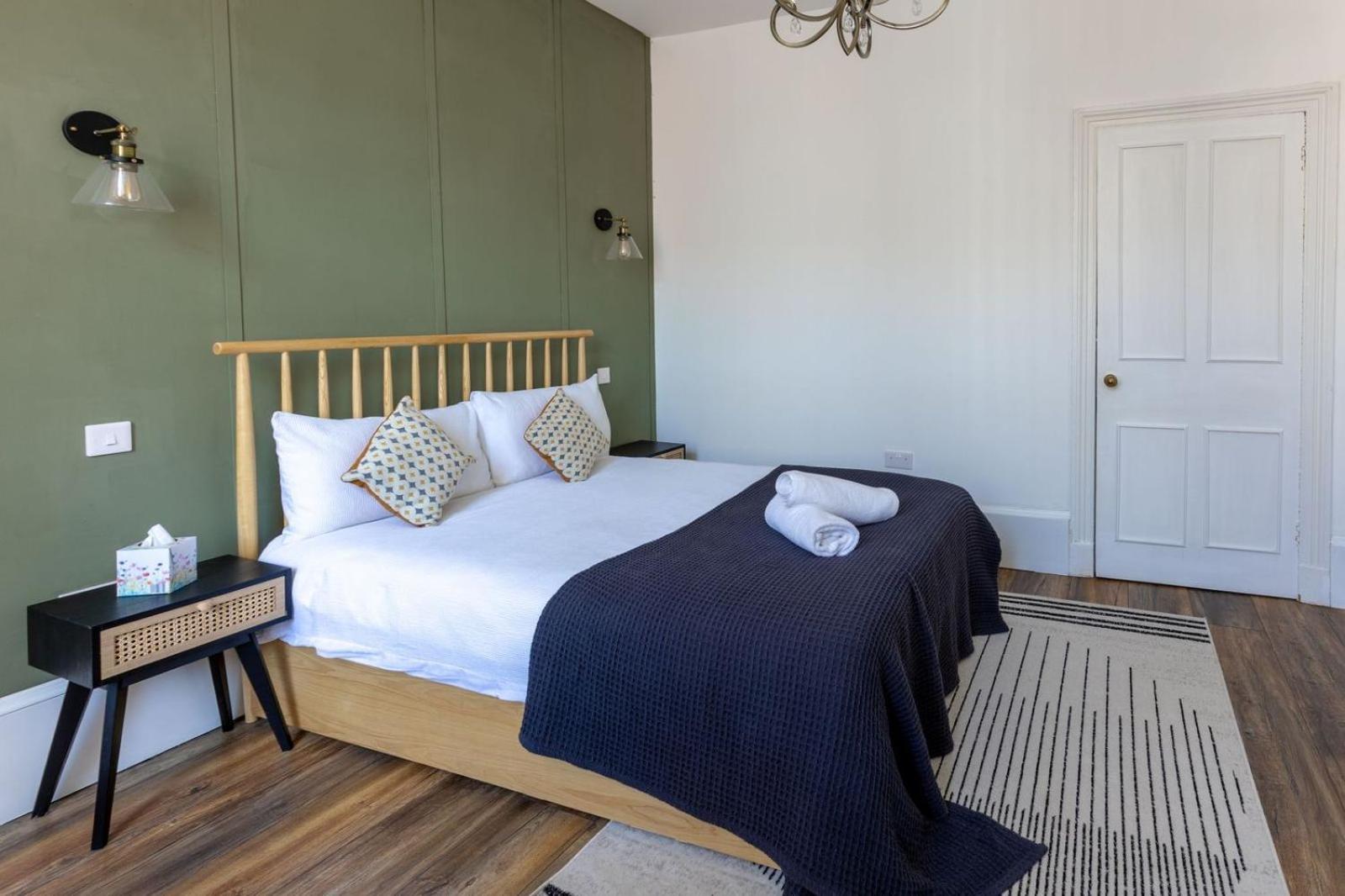 Spacious 3 Bedroom Home In Glasgow - Free Parking Ngoại thất bức ảnh
