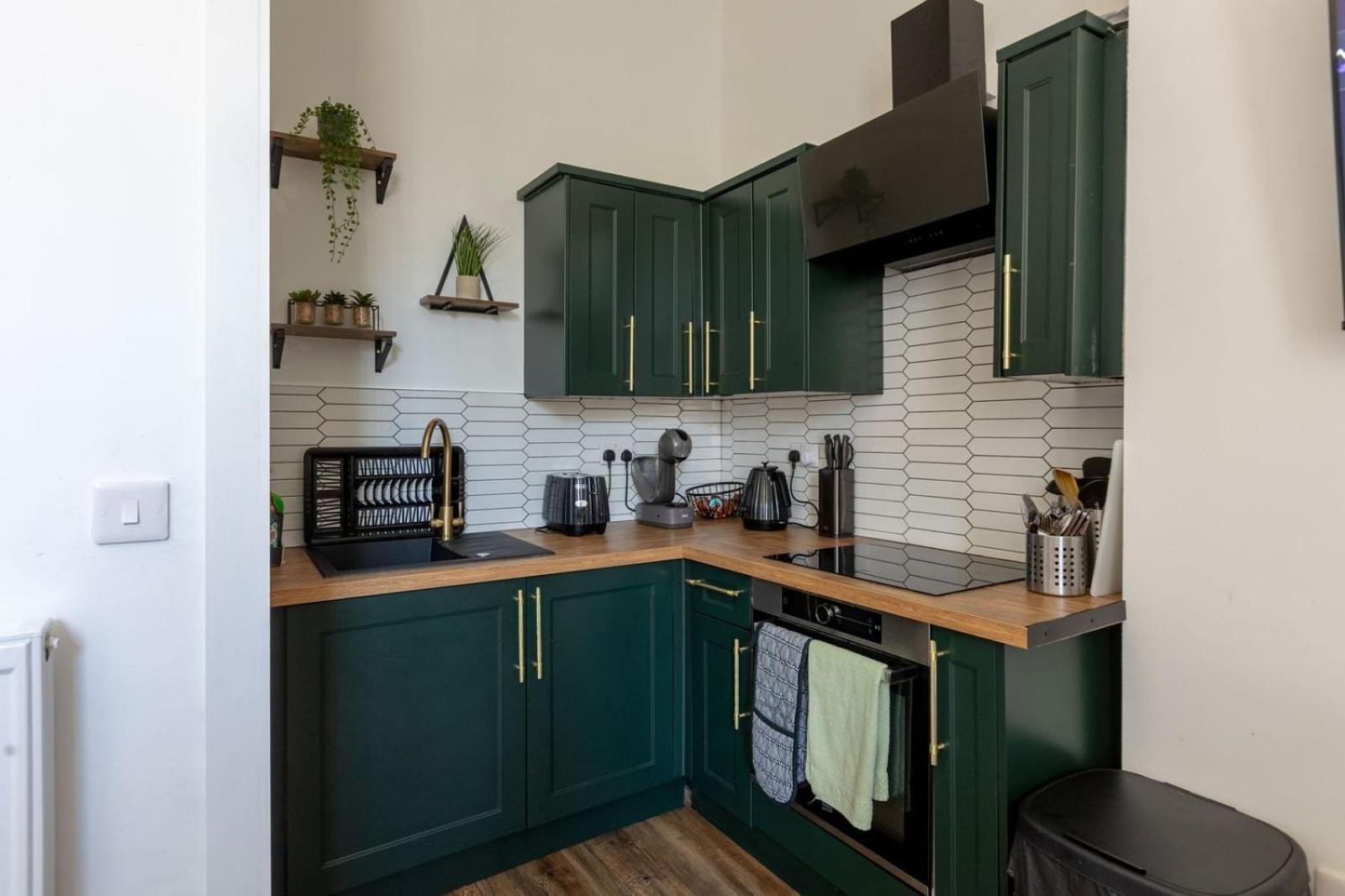 Spacious 3 Bedroom Home In Glasgow - Free Parking Ngoại thất bức ảnh