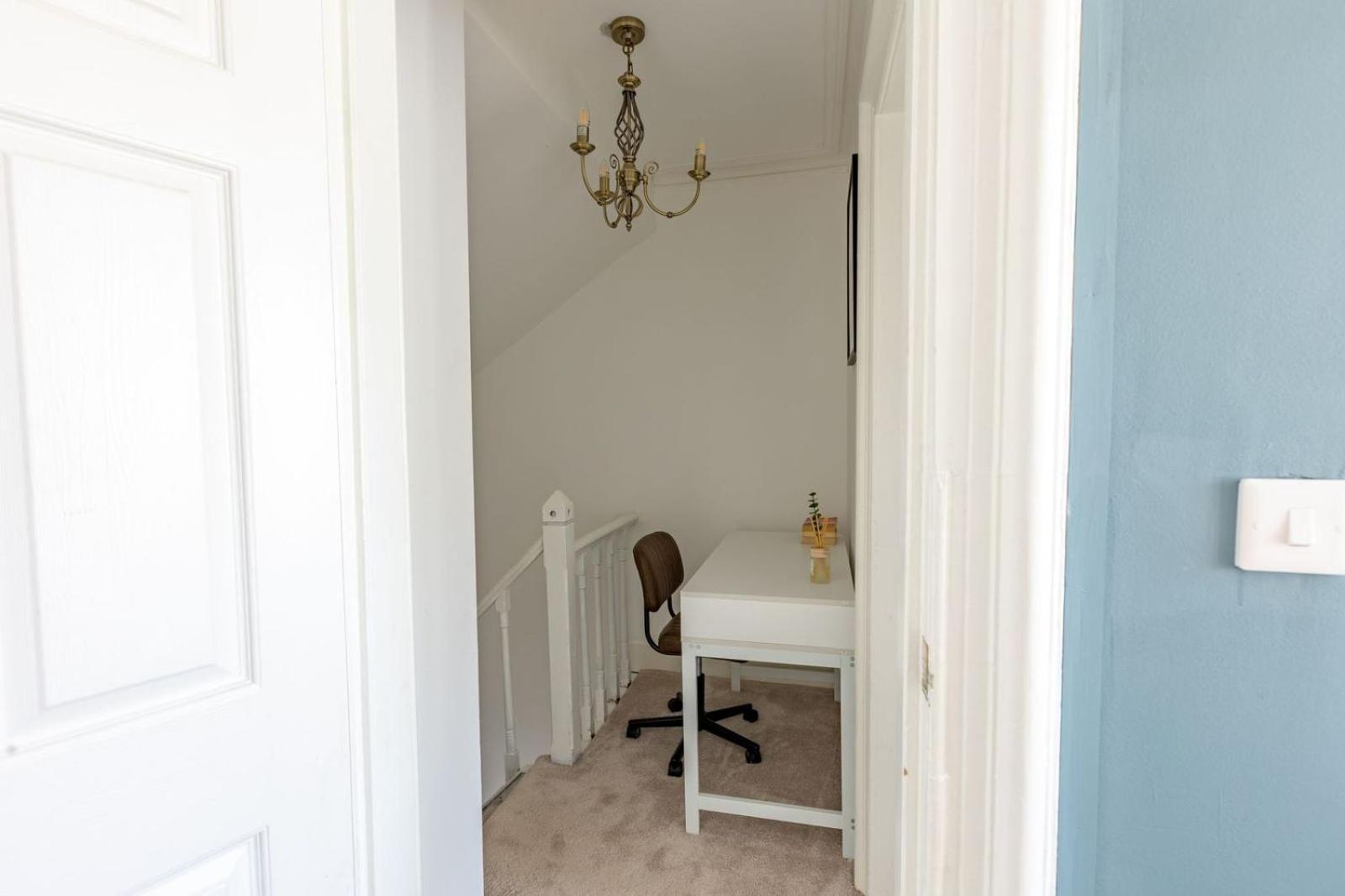 Spacious 3 Bedroom Home In Glasgow - Free Parking Ngoại thất bức ảnh