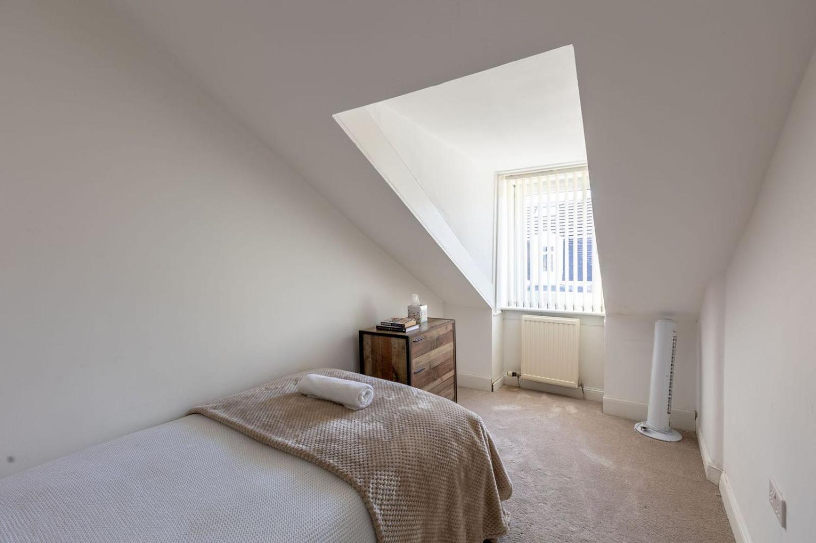 Spacious 3 Bedroom Home In Glasgow - Free Parking Ngoại thất bức ảnh